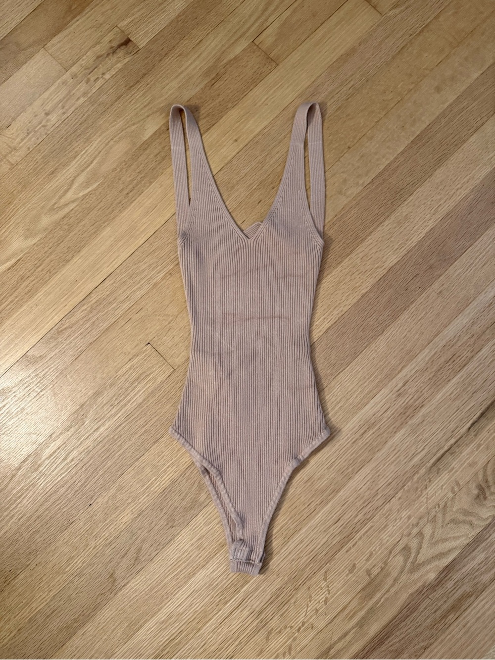 Lulu's Ribbed V-Neck Bodysuit in Taupe